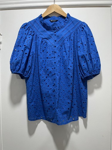 Pretty Garden Damenbluse blau Ösen Puffärmel Rüschen Cottagecore groß - Bild 1 von 4