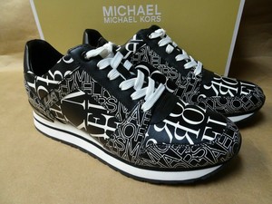 billie newsprint logo leather trainer