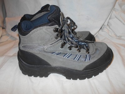 bass hiking shoes