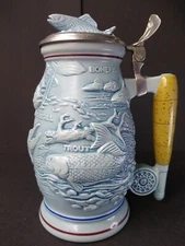 VINTAGE AVON COLLECTIBLES 1990 PIKE BASS TROUT FISHING BEER STEIN