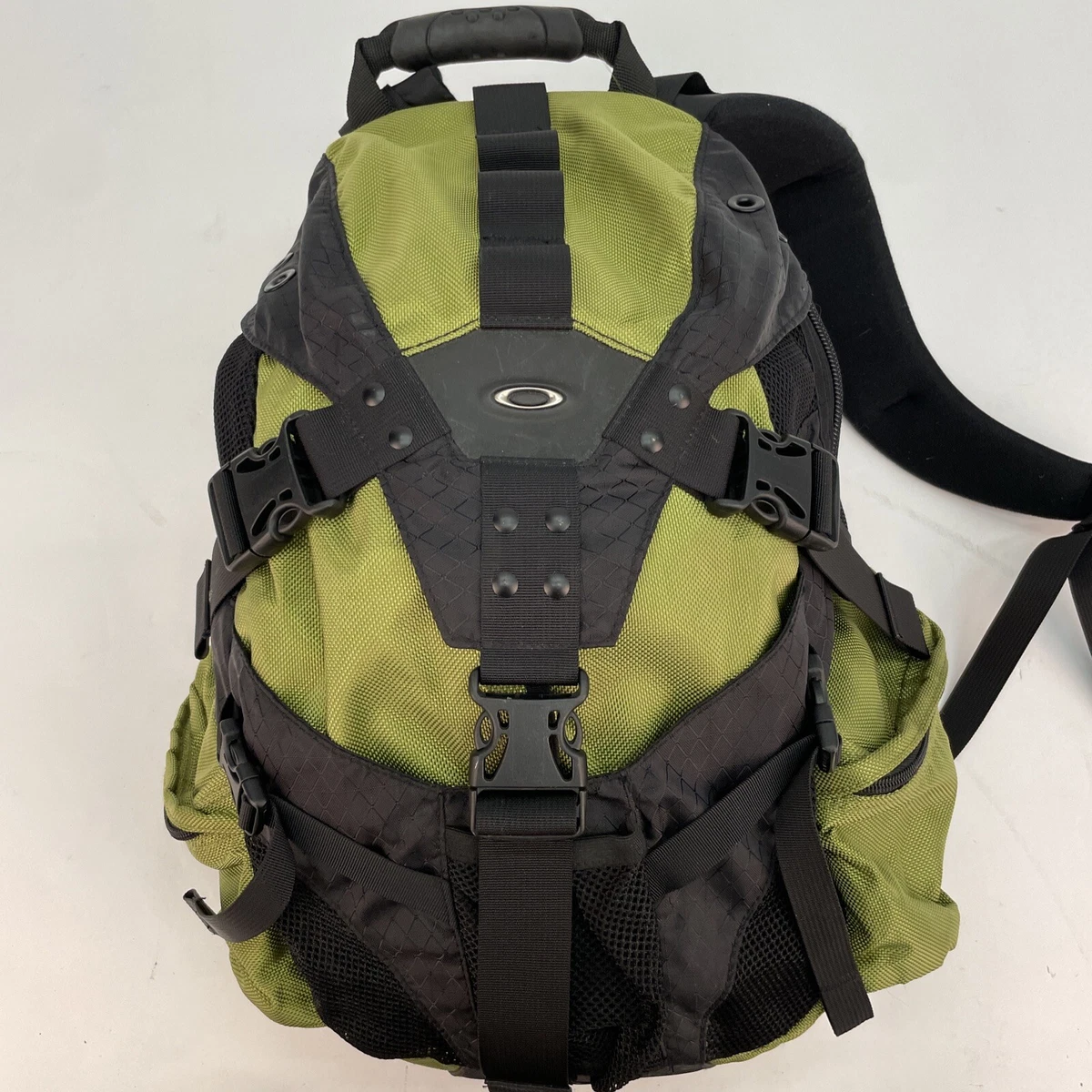 VINTAGE OAKLEY ARCHIVE ICON TACTICAL PARACHUTE BACKPACK Green