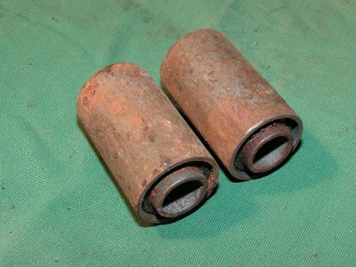 (E3) Trabant 2x Silentbuchse Querlenker NOS unverbaut Lagerware original DDR