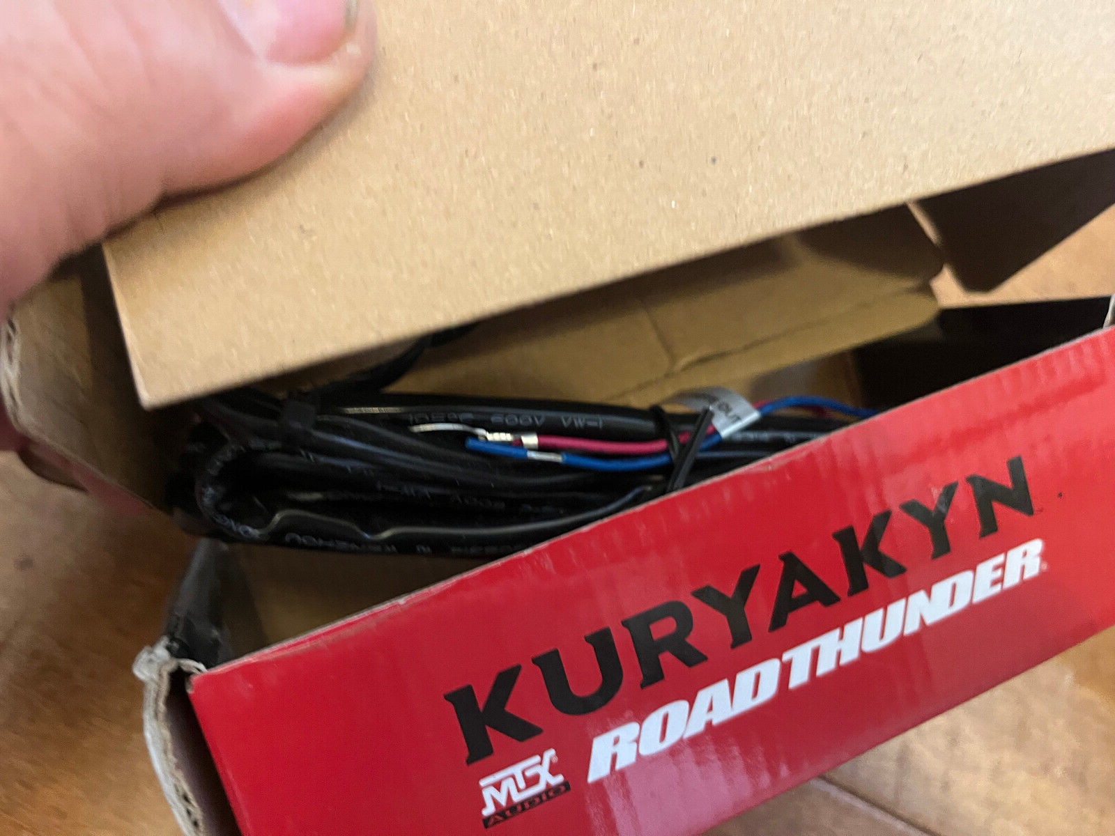Kuryakyn Road Thunder Bluetooth Audio Controller by MTX (2716)