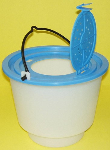 Challenge 50165 10 Quart 2 Piece Bait Bucket - Picture 1 of 1