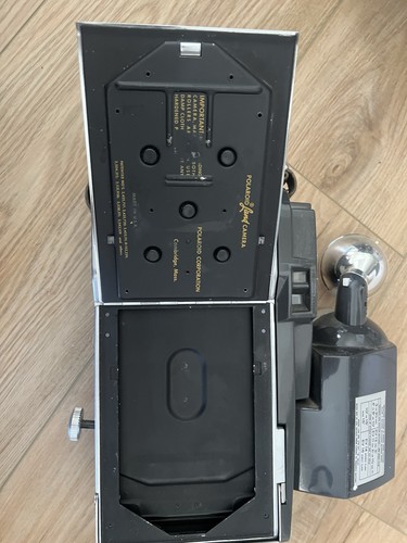 Vintage Polaroid Land Camera Model 150, w/ Flash UNTESTED!!! - Picture 5 of 11