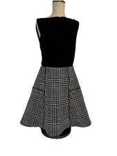 J. McLaughlin Knit A Line Skirt Gored PullOn Black /white Plaid Size Small