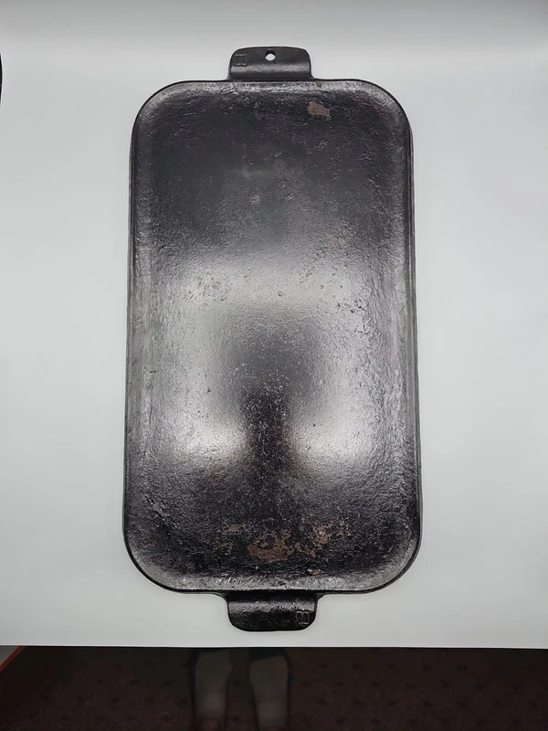 vintage Griswold No. 8 cast iron long griddle