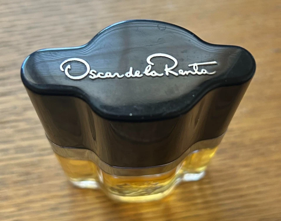 Oscar de la Renta Perfume 30 ml New - Image 3 of 4