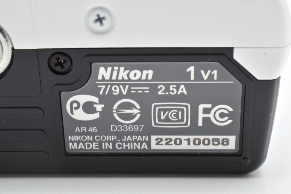 Nikon 1 V1 White Double Zoom Kit 10-30mm 30-110mm Lens Boxed From JAPAN 2551927 - Image 2 of 4