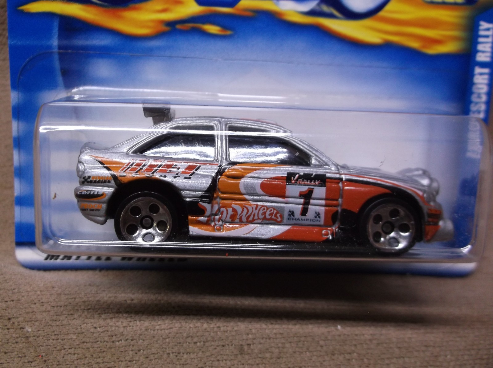 HOT WHEELS 2001 #192 SILVER FORD ESCORT RALLY ROAD RACER GAS SAVER ECONOMY CAR