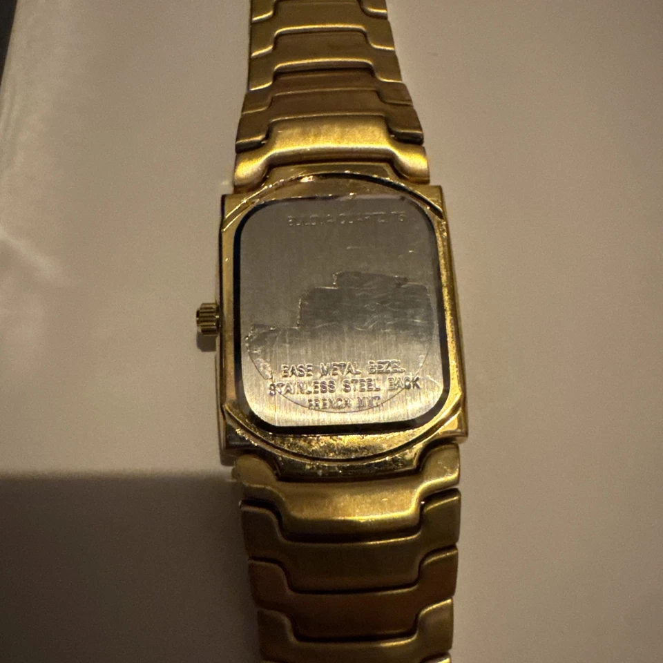 Raro Reloj Analógico de Cuarzo Bulova Para Hombre Diamante Negro Tono Oro T5 Foto 4 de 4