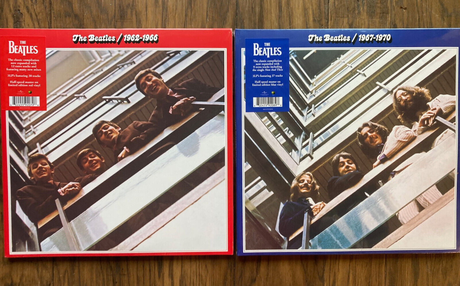 BEATLES RED BLUE VINYL 2023 RECORD ALBUMS IN HAND U.S. SELL 1962-1966 1967-1970