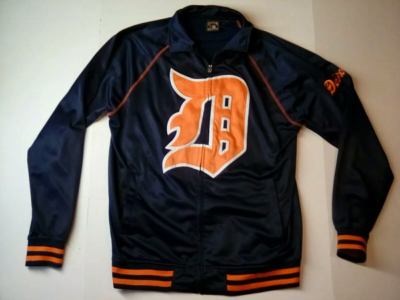 Picture 1 of 10