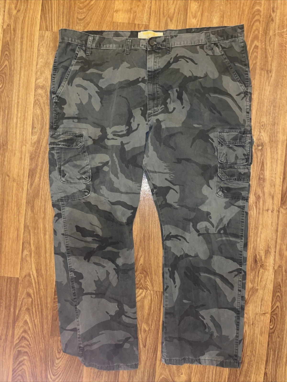 Wrangler Jeans Co. Men’s Cargo Pants Size 46/30 Black Gray Camo Utility Workwear