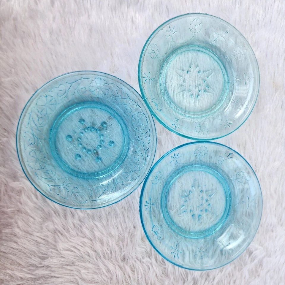 Hermoso diseño vintage de cristalería con placa de vidrio azul coleccionable de la década de 1930 3 piezas GL109 Foto 2 de 4
