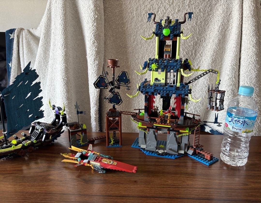 LEGO NINJAGO Possession City of Stiix 70732 In 2015 Used Retired W