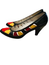 Evan  Picone Women  s 5.5 Fits Like 5 Vintage Multicolor Geometric Leather Pumps