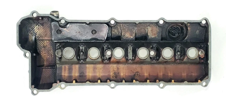 BMW 325I 1995 OEM cubierta de válvula de motor con herrajes 2,5 L Foto 3 de 4