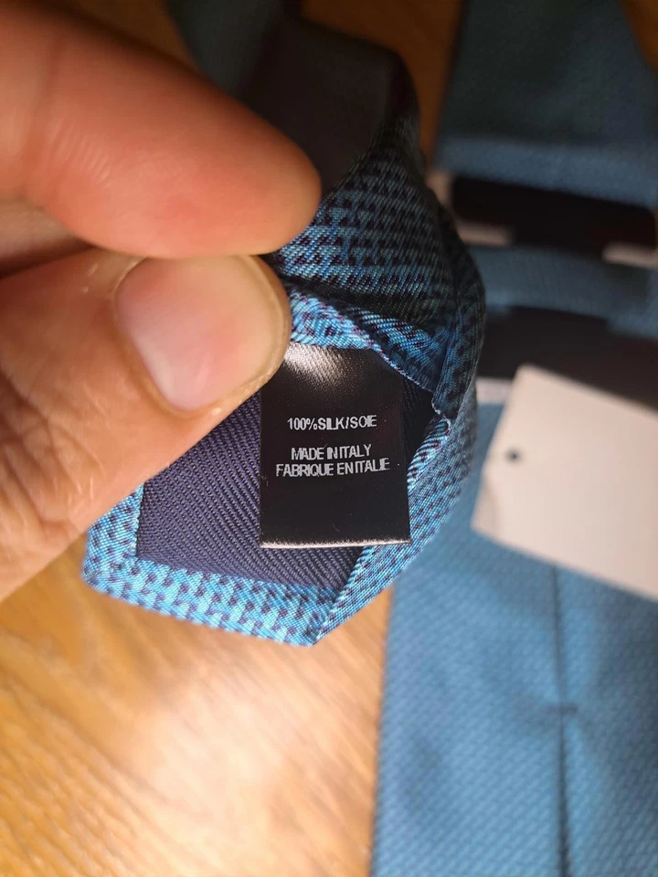 NEW Saks Fifth Avenue 100% Silk Tie Mens Blue Necktie Foto 4 de 4