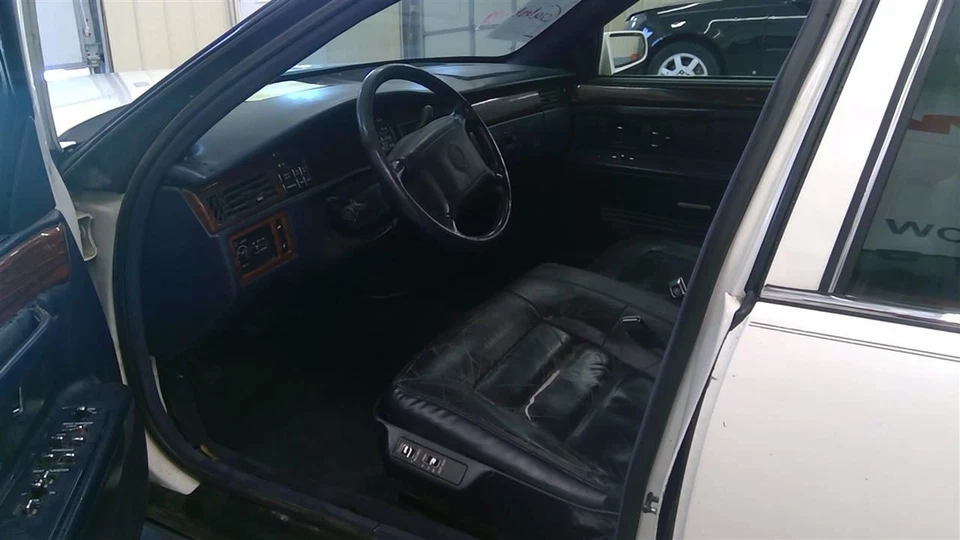 Cadillac Deville 1995 4.9L Automatic Transmission FWD 9597 - Image 2 of 4