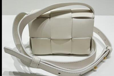 BOTTEGA VENETA★カセットバッグ 666688 VMAY1 9009 BOTTEGA VENETA Mini Shoulder Bag Cassette CANDY Intrecciato