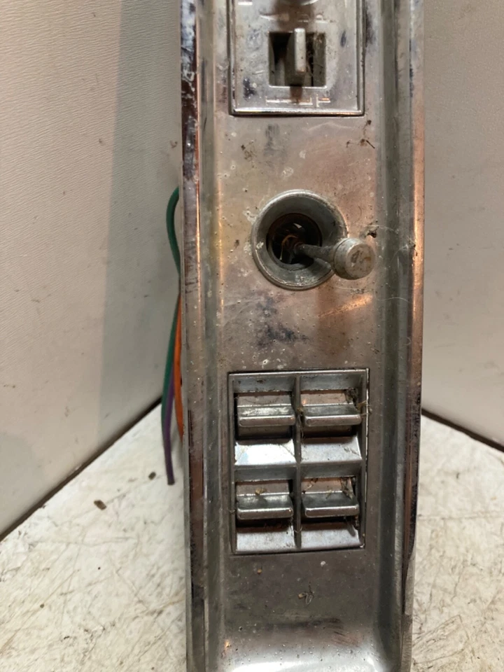 Interruptor de ventana eléctrica Buick Riviera Electra Centurion 1971-73 Foto 4 de 4