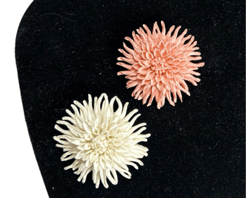Flower Dahlia Spider Chrysanthemum White Vintage … - image 1