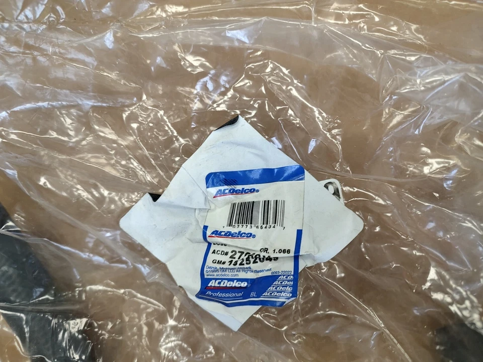 ACDelco HVAC Heater Hose 27066X, ACDelco Heater Hoses 19252049 - Image 3 of 4