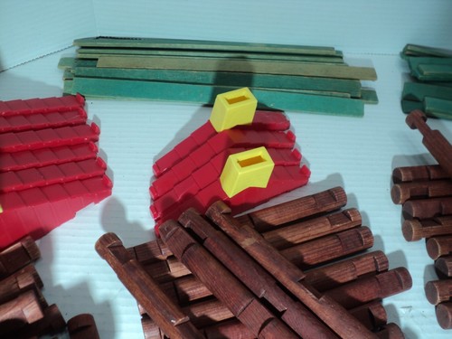 Vintage Large Lot Of 326 Wooden Lincoln Logs - Picture 6 of 12