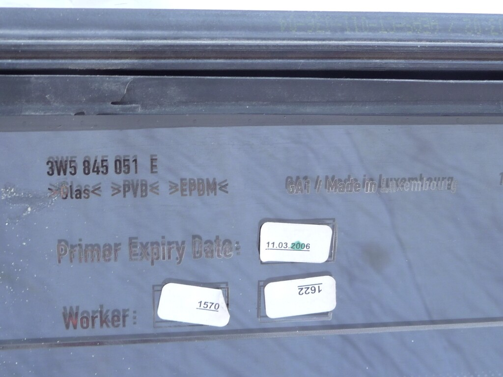 2006-2012 Bentley Continental Flying Spur rear window glass 3W5845051E OEM