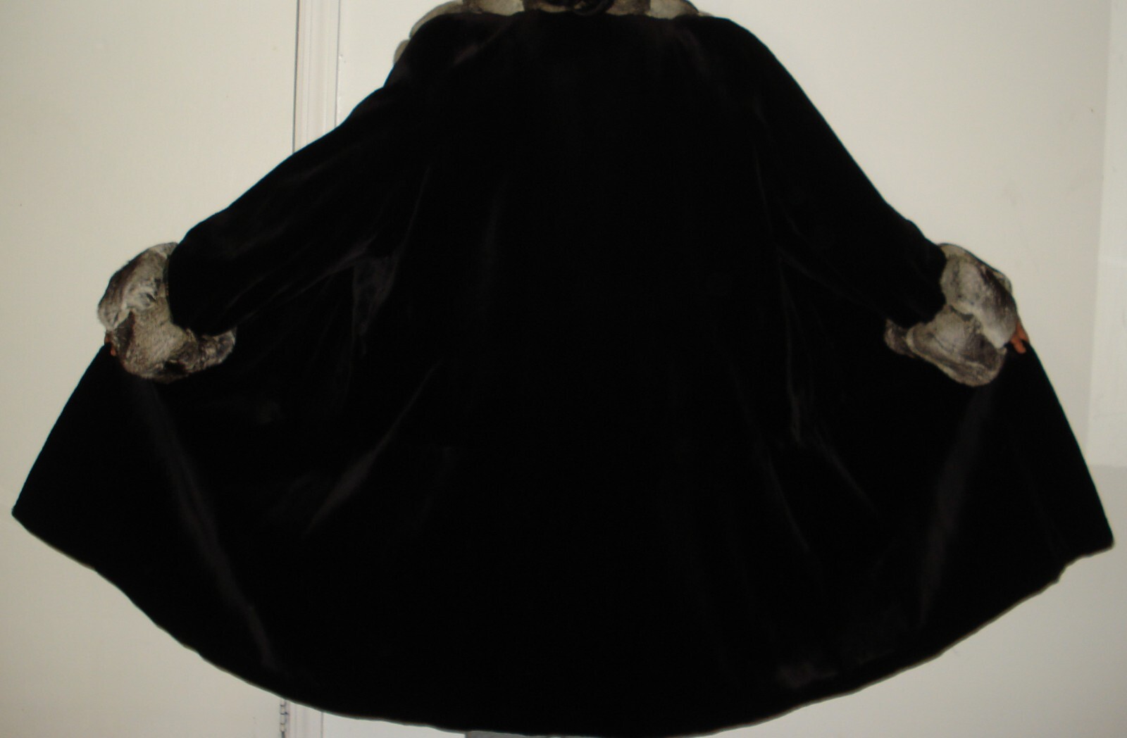 Picture 3 of 8