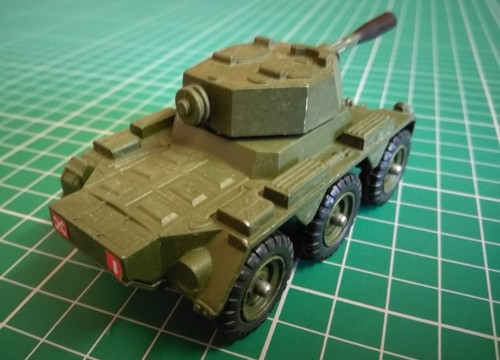 Corgi Saladin Armoured Car Model 906. - Picture 4 of 14