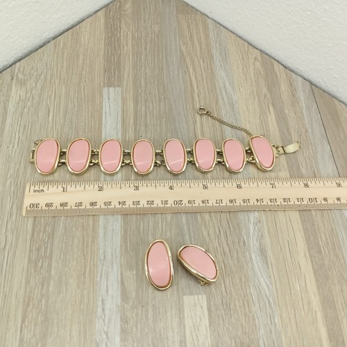 Vtg Costume Jewelry Pink Bracelet & Earrings Collectible Accessory Set - Picture 2 of 8