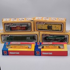 Lot of 6 Vintage Life-Like HO Model Train Cars Hopper Caboose Cattle Car