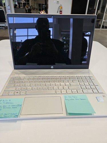 HP Pavilion 15-cs0012cl 15.6" Touchscreen Intel i5-8250U 1 TB SSD HDD 12GB RAM