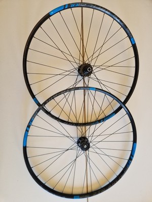 Lefty Laufradsatz STANS ZTR ARCH EX 29er aus Cannondale Scalpe Si 2015