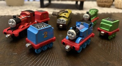 Mixed Lot Thomas & Friends Die-Cast Magnetic Train Cars