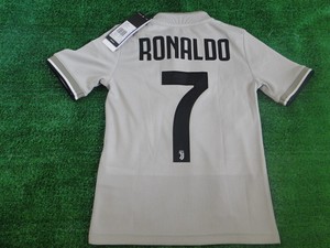 Details About Ronaldo Kids Juventus Away Shirt Bnwt 2018 19 Size 7 8 Years