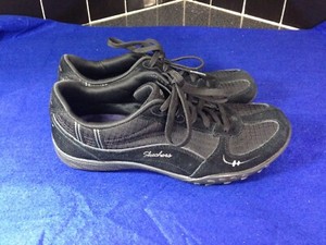 womens skechers relaxed fit memory foam