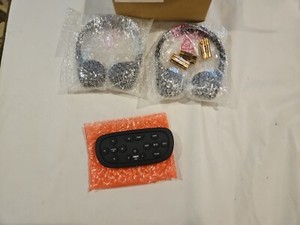 23232900 Wireless Headphones - Pair 2 New OEM GM Rear Entertainment W/ Remote