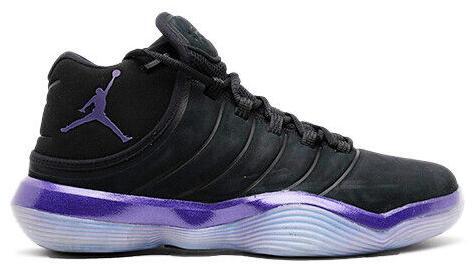 ジョーダン スーパー フライ2017 JORDAN スニーカー バスケ バッシュ NIKE：ジョーダンスーパーフライ2017 細身のシルエットで