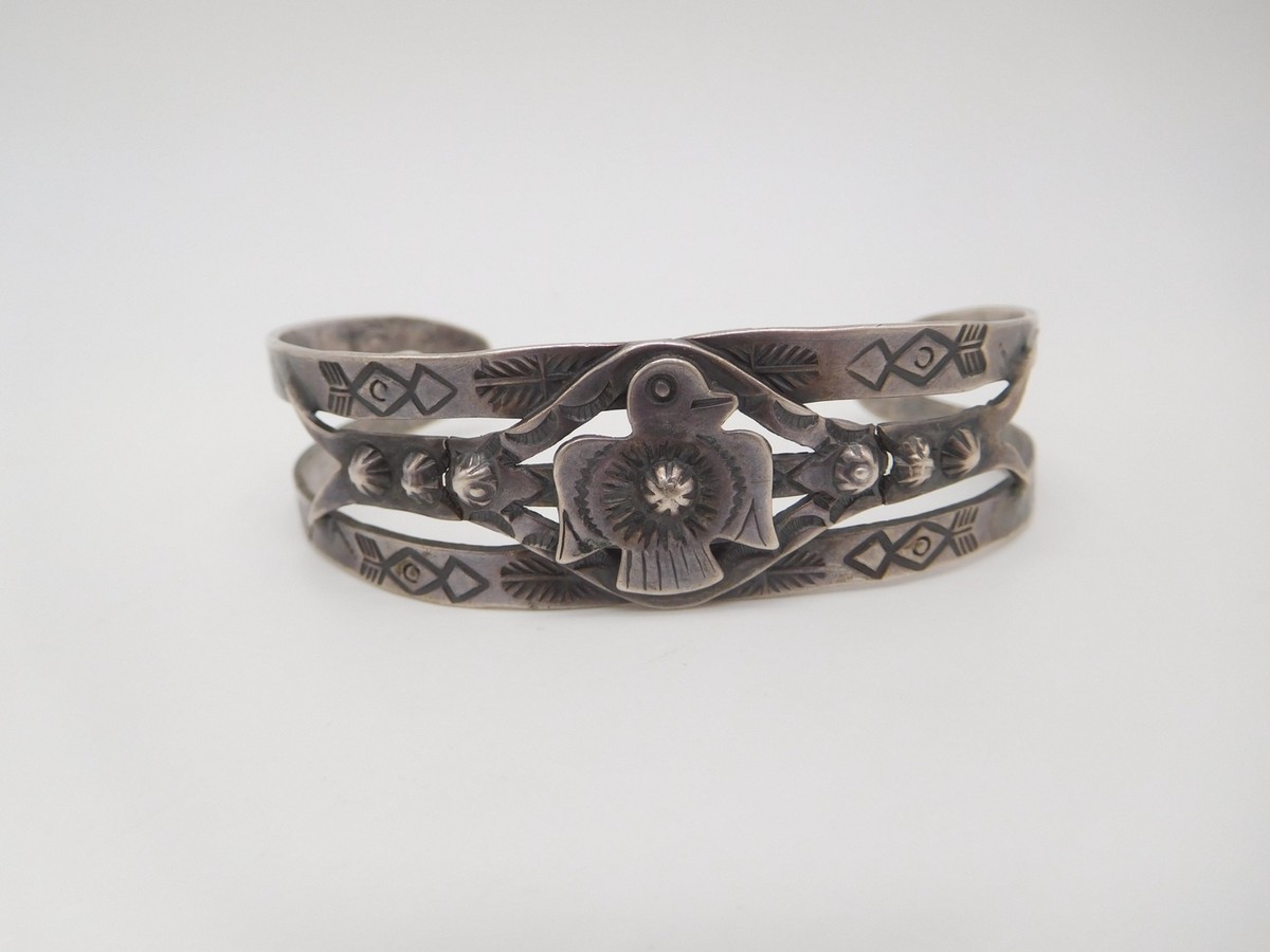 NATIVE AMERICAN INDIAN STERLING SILVER THUNDERBIRD TRIBAL
