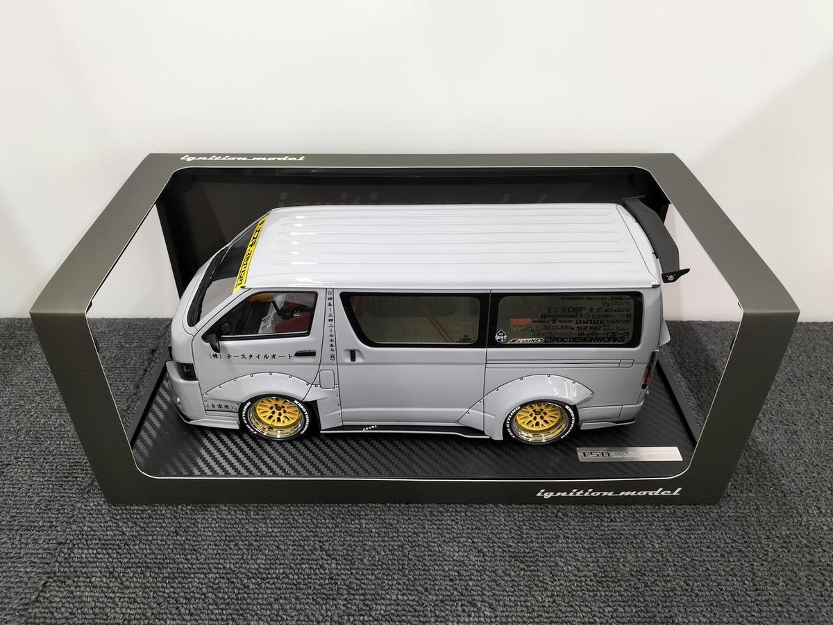 Ignition Model T.S.D Works HIACE 1:18 White | eBay