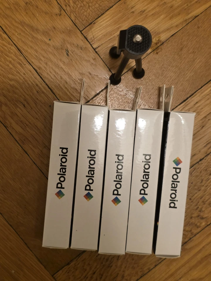 Trípode de mesa Polaroid para cámaras y videocámaras digitales compactas, negro Foto 3 de 3