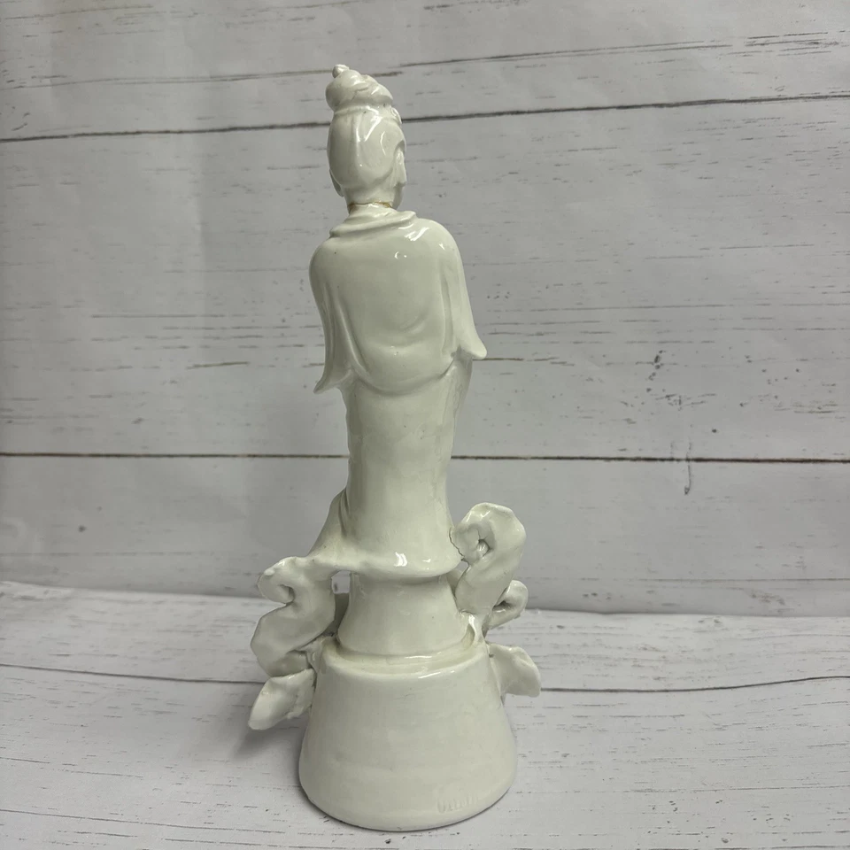 Figura antigua china de porcelana blanca Foto 2 de 4