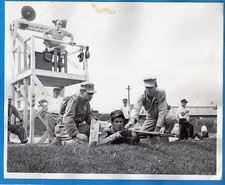 USMC 1955 Marine Devil Dog Adolescentes a Rifle Range Foto de Noticias Original
