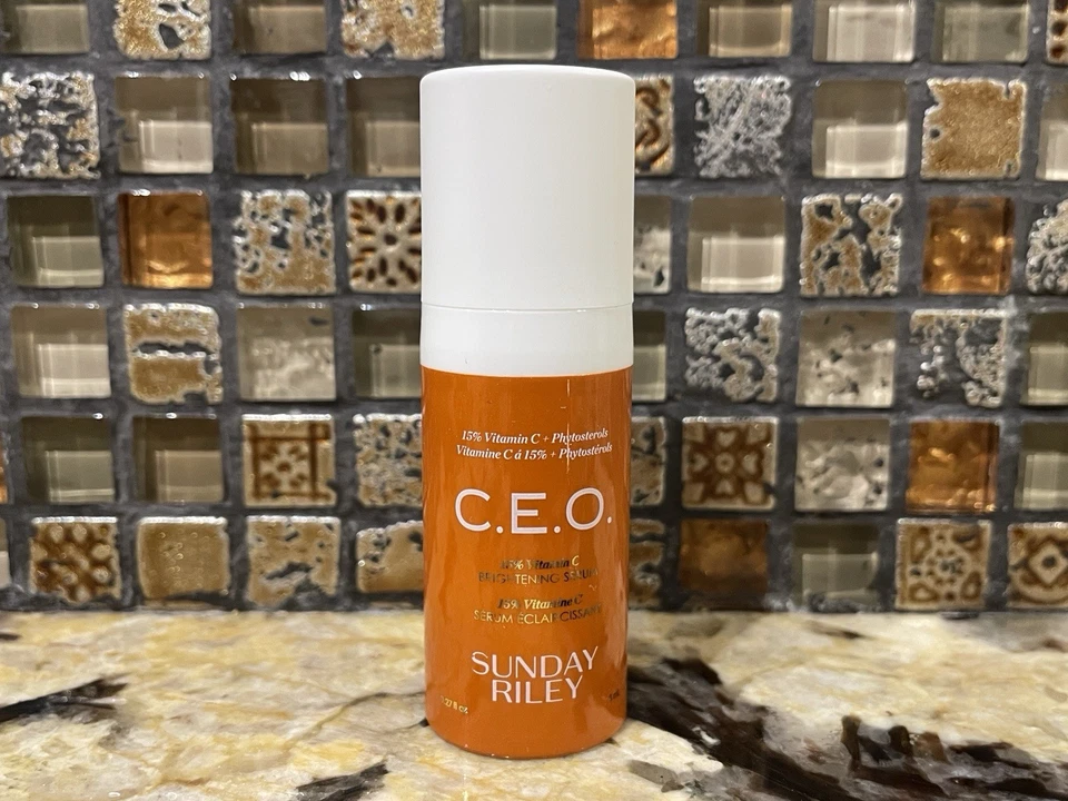 Paquete 2 Sunday Riley CEO 15% Vitamina C Suero Iluminador 0.27 OZ ea- 0.54 OZ Tot Foto 2 de 4