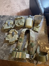 US Army Military Issue Belt, Canteen Cup, 2 Ammo Pouches Complete Webbing￼