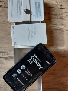 Handy Samsung Galaxy A3 + Tablet  Samsung Galaxy Tab S 8.4´´