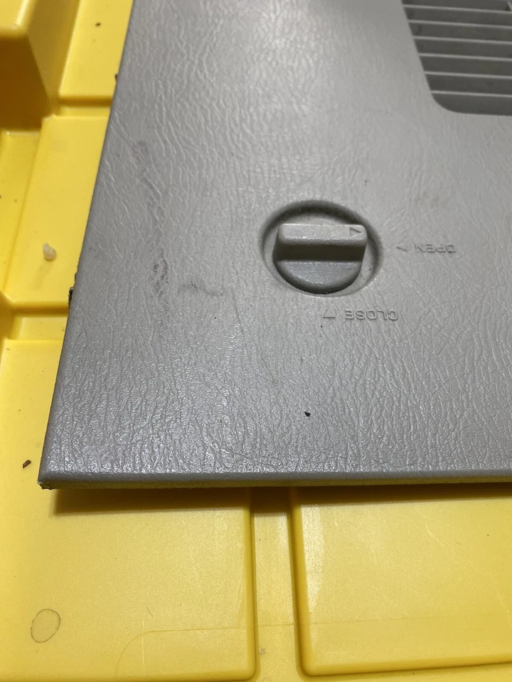 INFINITI QX4 2001-2005 PANEL DE TAPA DE MALETERO INTERIOR SUV de lujo OEM Foto 2 de 4